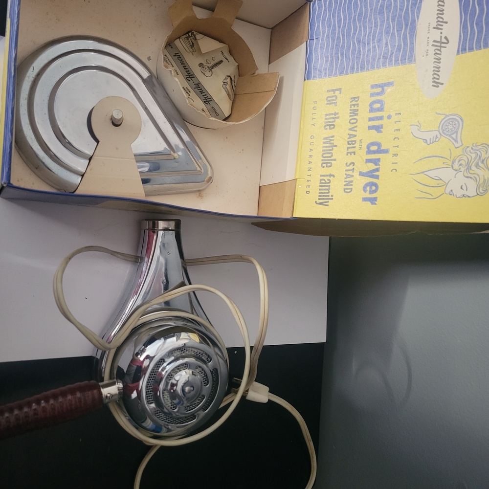 Handy-Hannah Electric Hair Dryer with Removable Stand Vintage Collectible - Picture 7 of 7